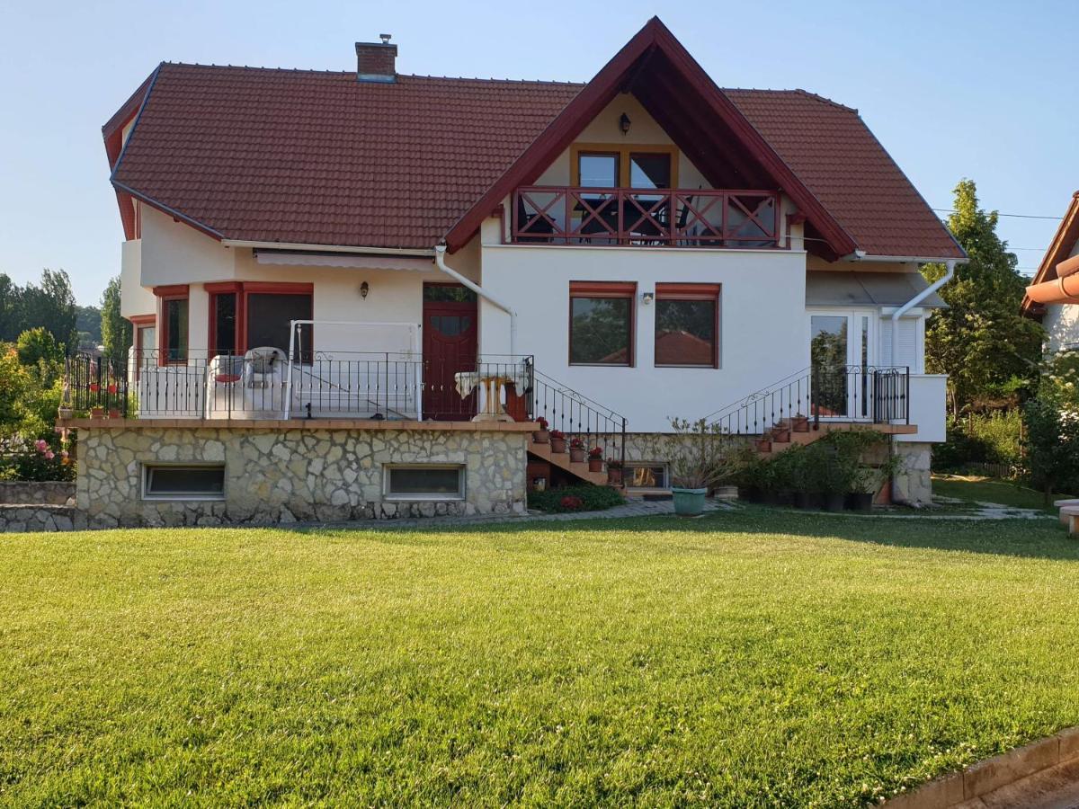 Rege Apartman Alsóörs エクステリア 写真