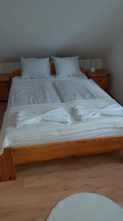 Rege Apartman Alsóörs エクステリア 写真