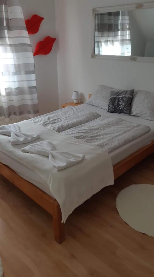 Rege Apartman Alsóörs エクステリア 写真