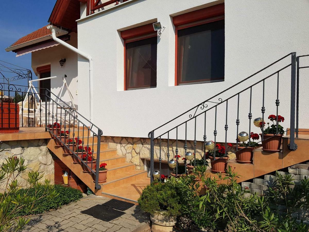 Rege Apartman Alsóörs エクステリア 写真