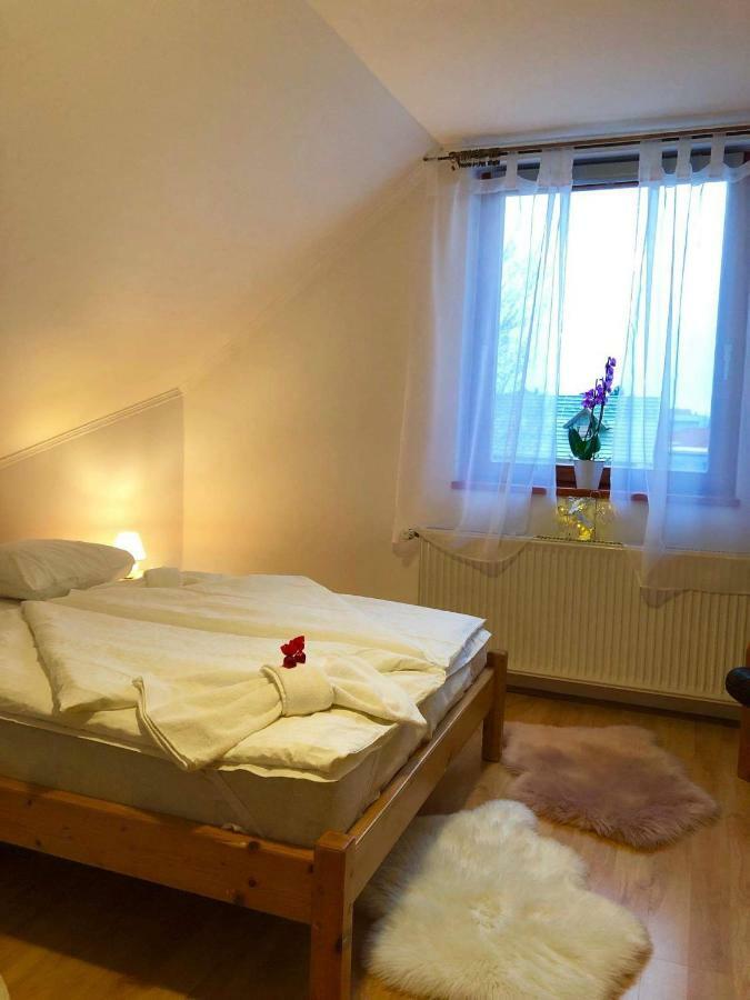 Rege Apartman Alsóörs エクステリア 写真